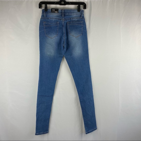 NWT Fashion Nova I Just Might Booty Shaping Jeans - Picture 8 of 10